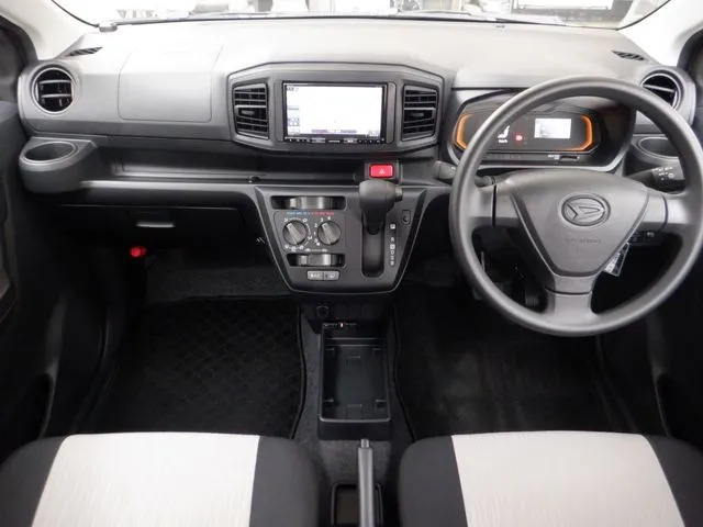 ミラ イース(ダイハツ)の車両写真