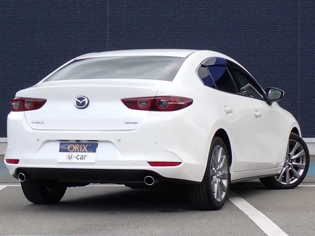 MAZDA3 セダン(マツダ)の車両写真