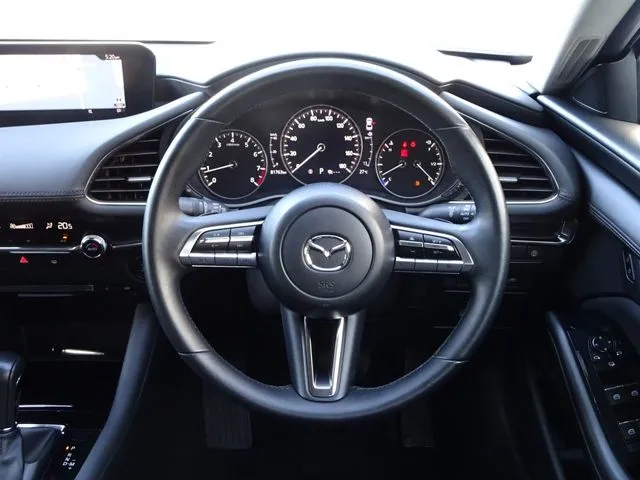 MAZDA3 セダン(マツダ)の車両写真