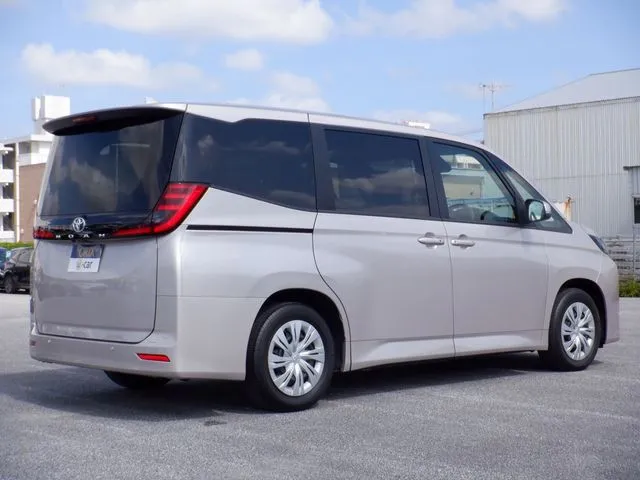 ノア（トヨタ）の車両写真