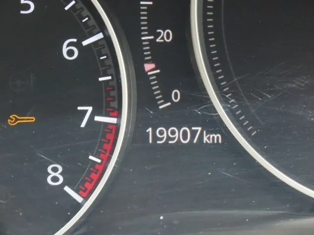 ＭＡＺＤＡ３　セダン（マツダ）の車両写真