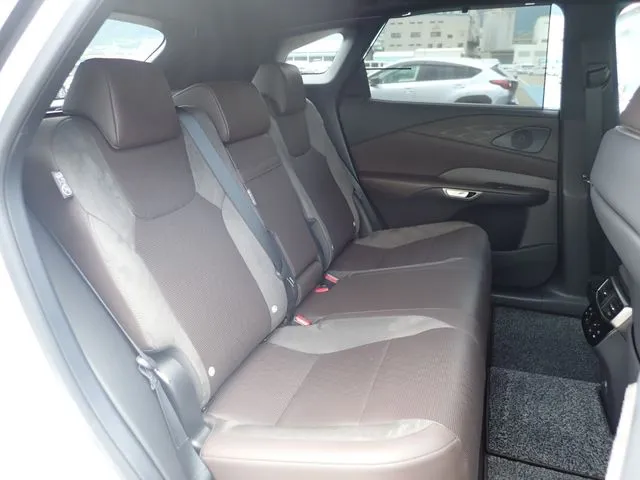 レクサス RX350h(トヨタ)の車両写真