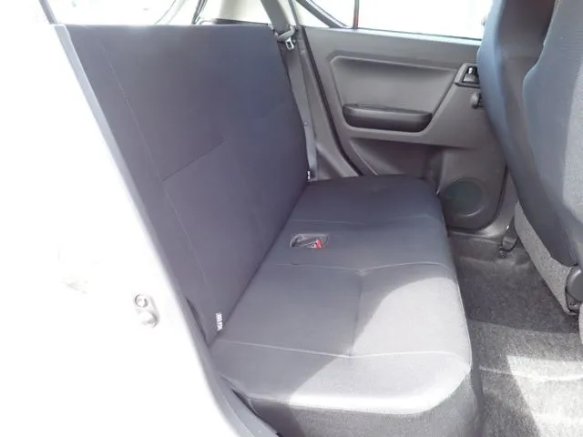 ミラ　イース（ダイハツ）の車両写真