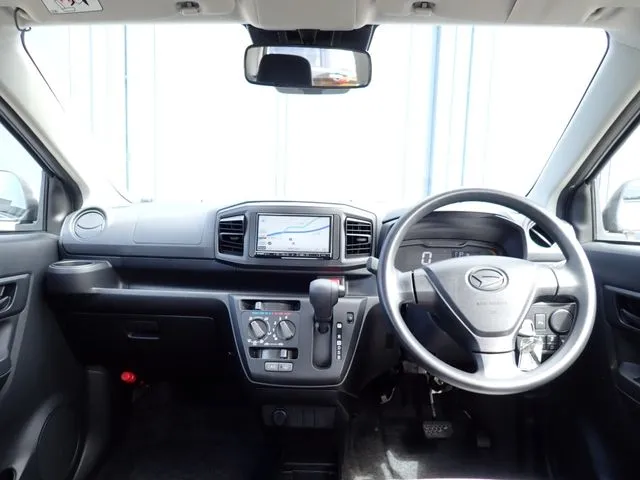 ミラ　イース（ダイハツ）の車両写真
