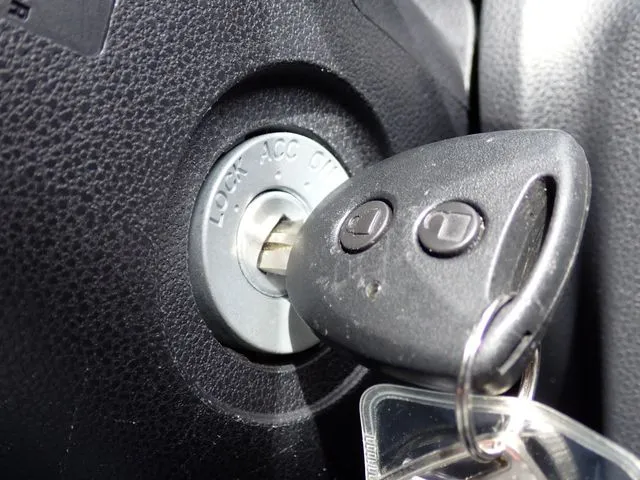 ミラ　イース（ダイハツ）の車両写真