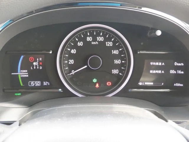 シャトル　ハイブリッド（ホンダ）の車両写真