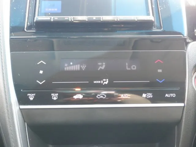 シャトル　ハイブリッド（ホンダ）の車両写真