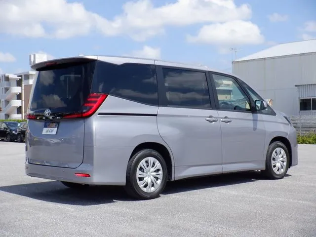 ノア（トヨタ）の車両写真