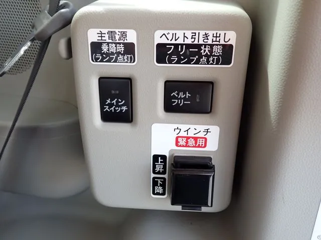 タント（ダイハツ）の車両写真