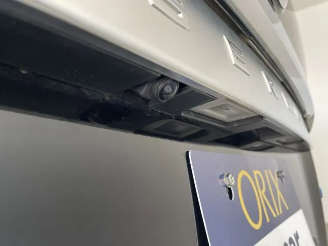 セレナ（ニッサン）の車両写真