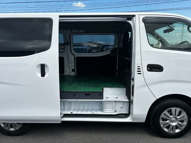 ＮＶ３５０キャラバン（ニッサン）の車両写真