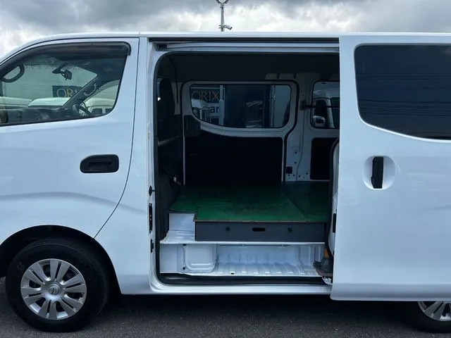 ＮＶ３５０キャラバン（ニッサン）の車両写真