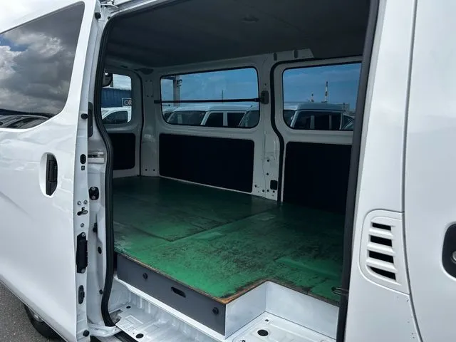 ＮＶ３５０キャラバン（ニッサン）の車両写真