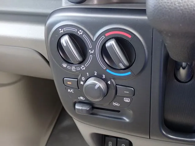 エブリイバン（スズキ）の車両写真
