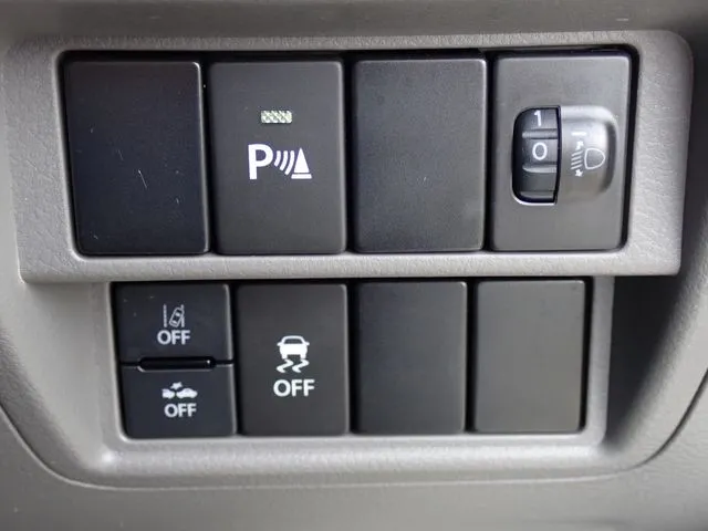 エブリイバン（スズキ）の車両写真
