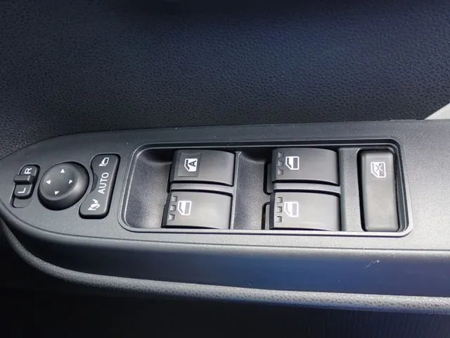 タント(ダイハツ)の車両写真