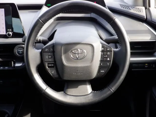 プリウス（トヨタ）の車両写真