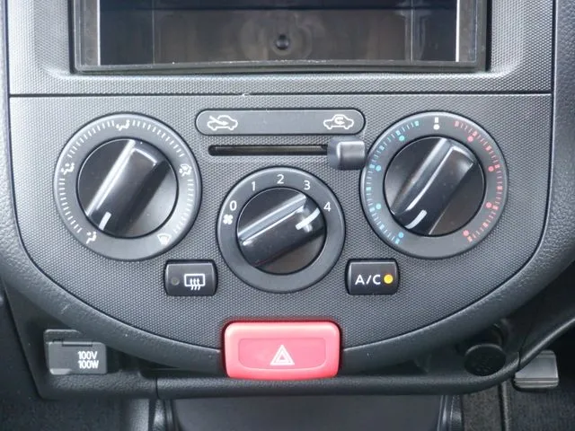 NV150 AD 2WD(ニッサン)の車両写真