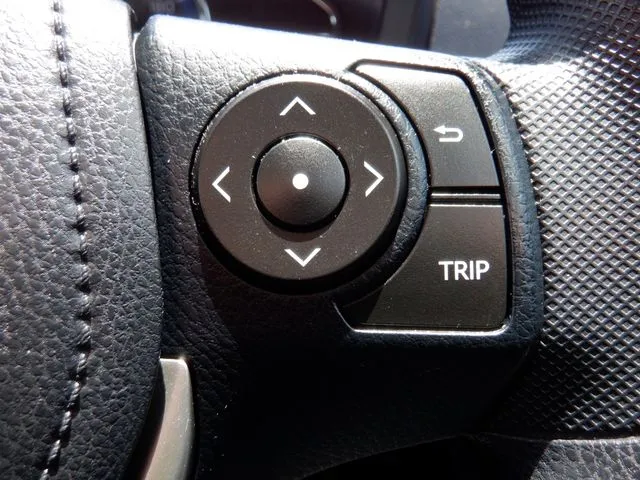 カローラフィールダー　ハイブリッド（トヨタ）の車両写真