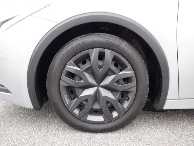 プリウス（トヨタ）の車両写真