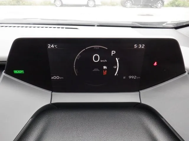 プリウス（トヨタ）の車両写真