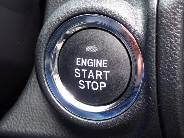 インプレッサスポーツ（スバル）の車両写真