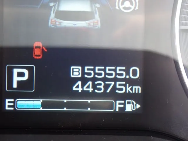 インプレッサスポーツ（スバル）の車両写真