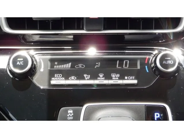 アクア（トヨタ）の車両写真
