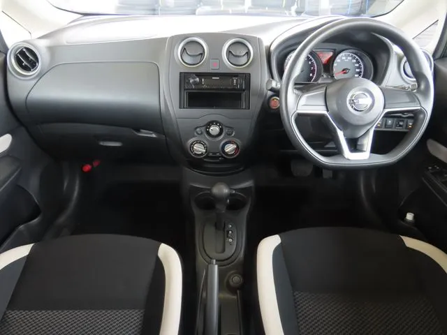 ノート（ニッサン）の車両写真