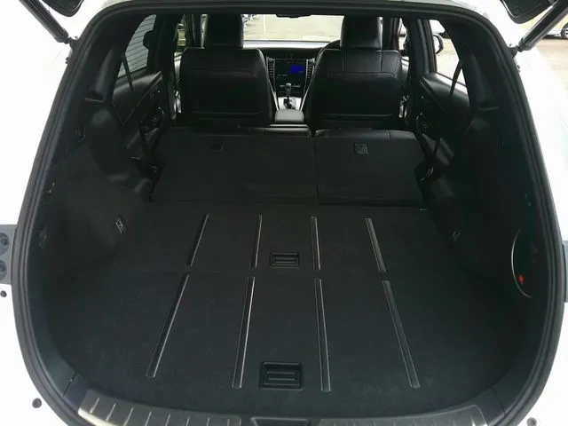 ハリアー　ハイブリッド（トヨタ）の車両写真