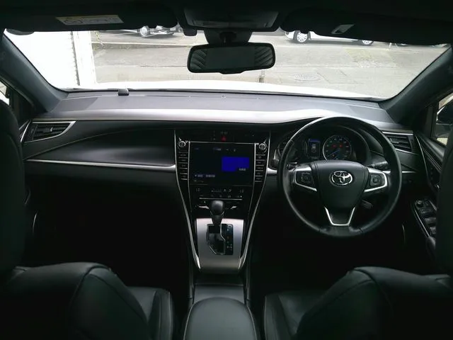 ハリアー　ハイブリッド（トヨタ）の車両写真