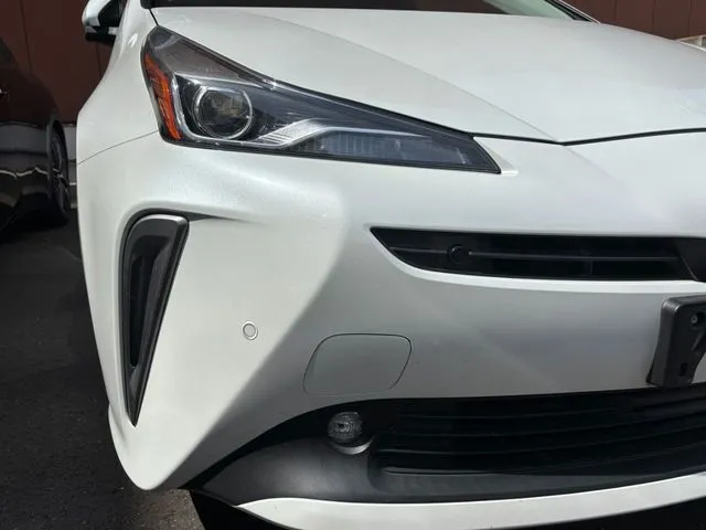 プリウス（トヨタ）の車両写真