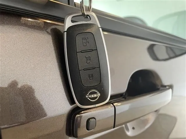 ルークス(ニッサン)の車両写真
