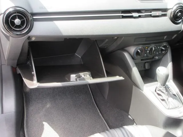 MAZDA2(マツダ)の車両写真