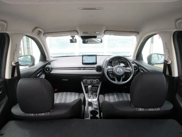 MAZDA2(マツダ)の車両写真