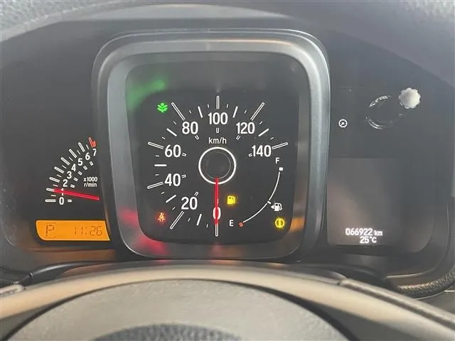 N-VAN(ホンダ)の車両写真