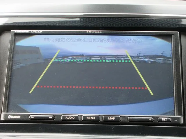 プリウス　アルファ（トヨタ）の車両写真
