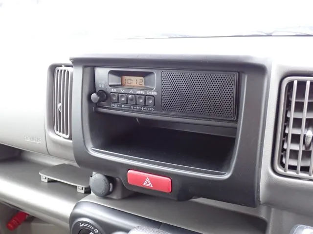 エブリイバン（スズキ）の車両写真