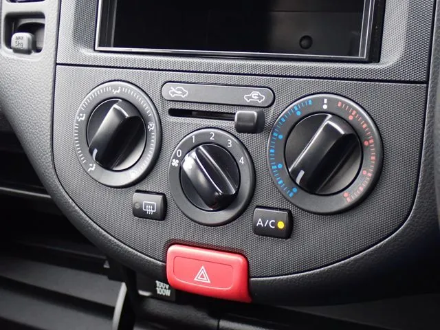 NV150 AD 2WD(ニッサン)の車両写真