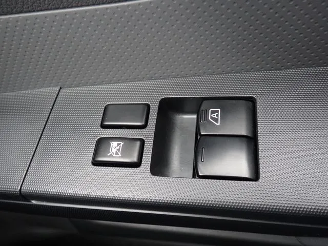 NV150 AD 2WD(ニッサン)の車両写真