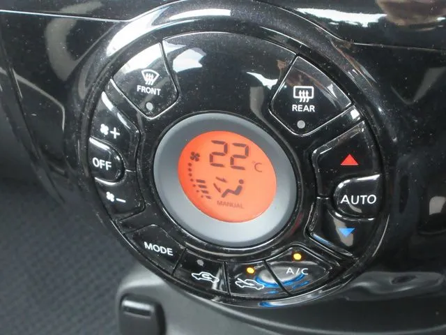 ノート　４ＷＤ（ニッサン）の車両写真
