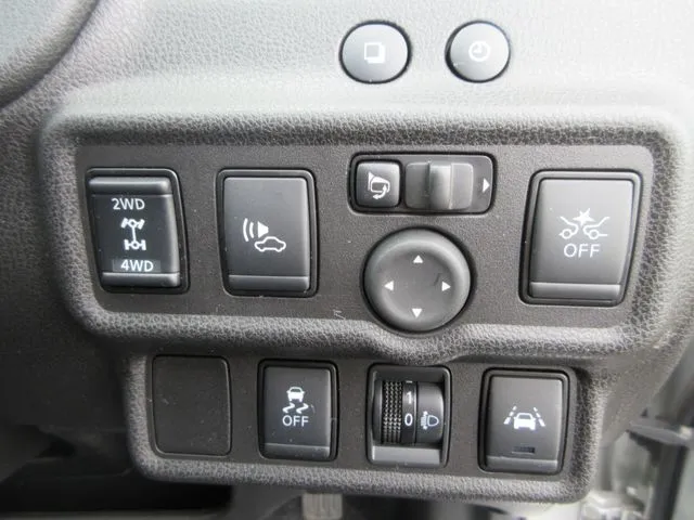 ノート　４ＷＤ（ニッサン）の車両写真