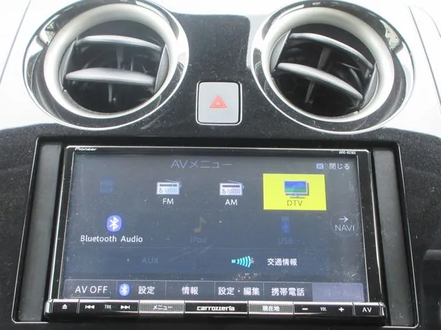 ノート　４ＷＤ（ニッサン）の車両写真