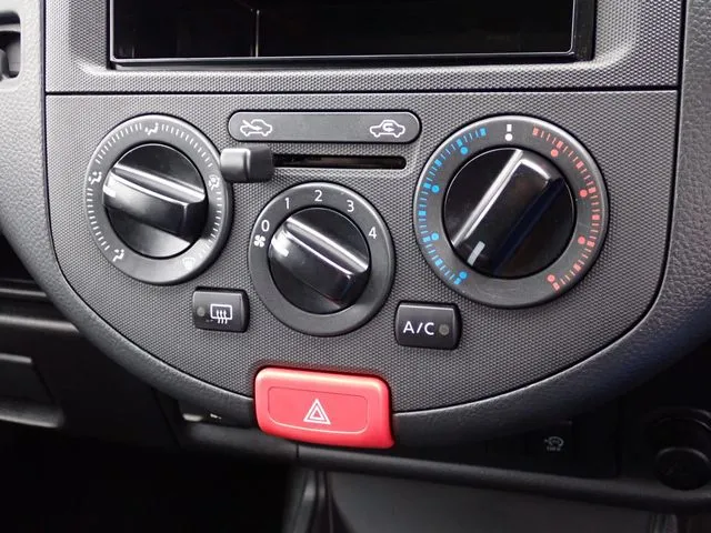 AD(ニッサン)の車両写真