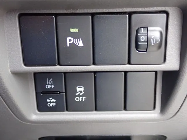 エブリイバン（スズキ）の車両写真