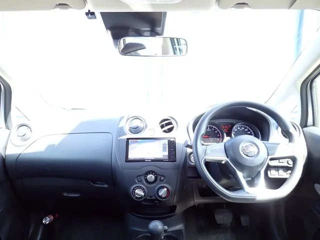 ノート(ニッサン)の車両写真