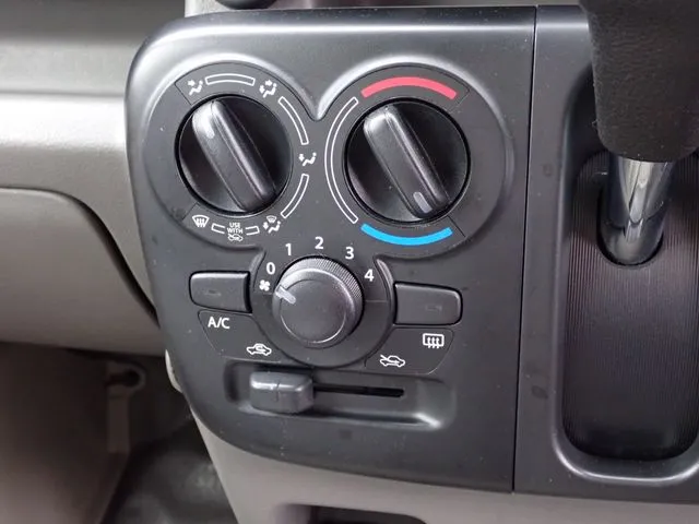 エブリイバン(スズキ)の車両写真
