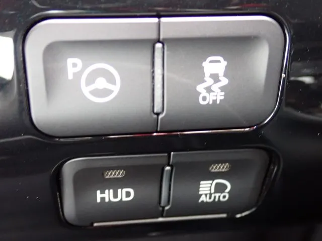 プリウス（トヨタ）の車両写真