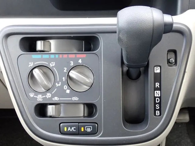 ブーン(ダイハツ)の車両写真
