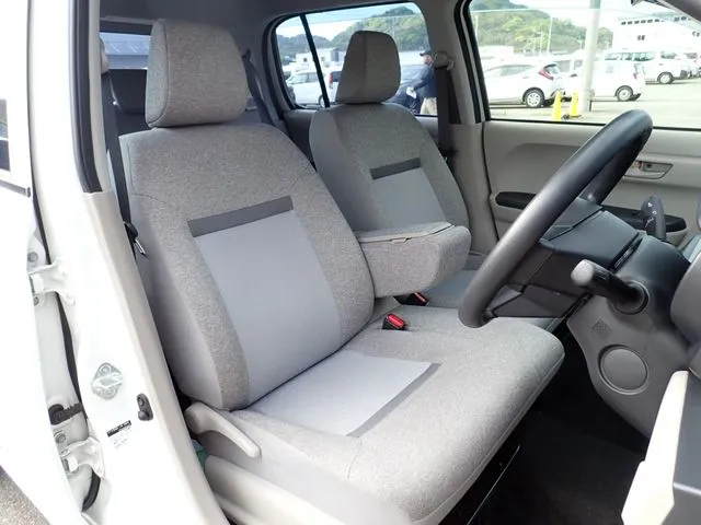 ブーン(ダイハツ)の車両写真